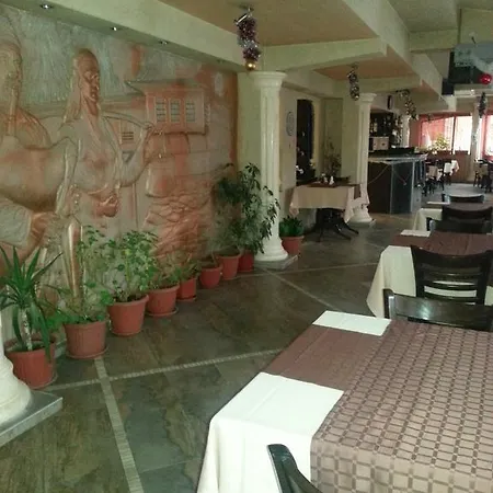 Family Yola Hotel